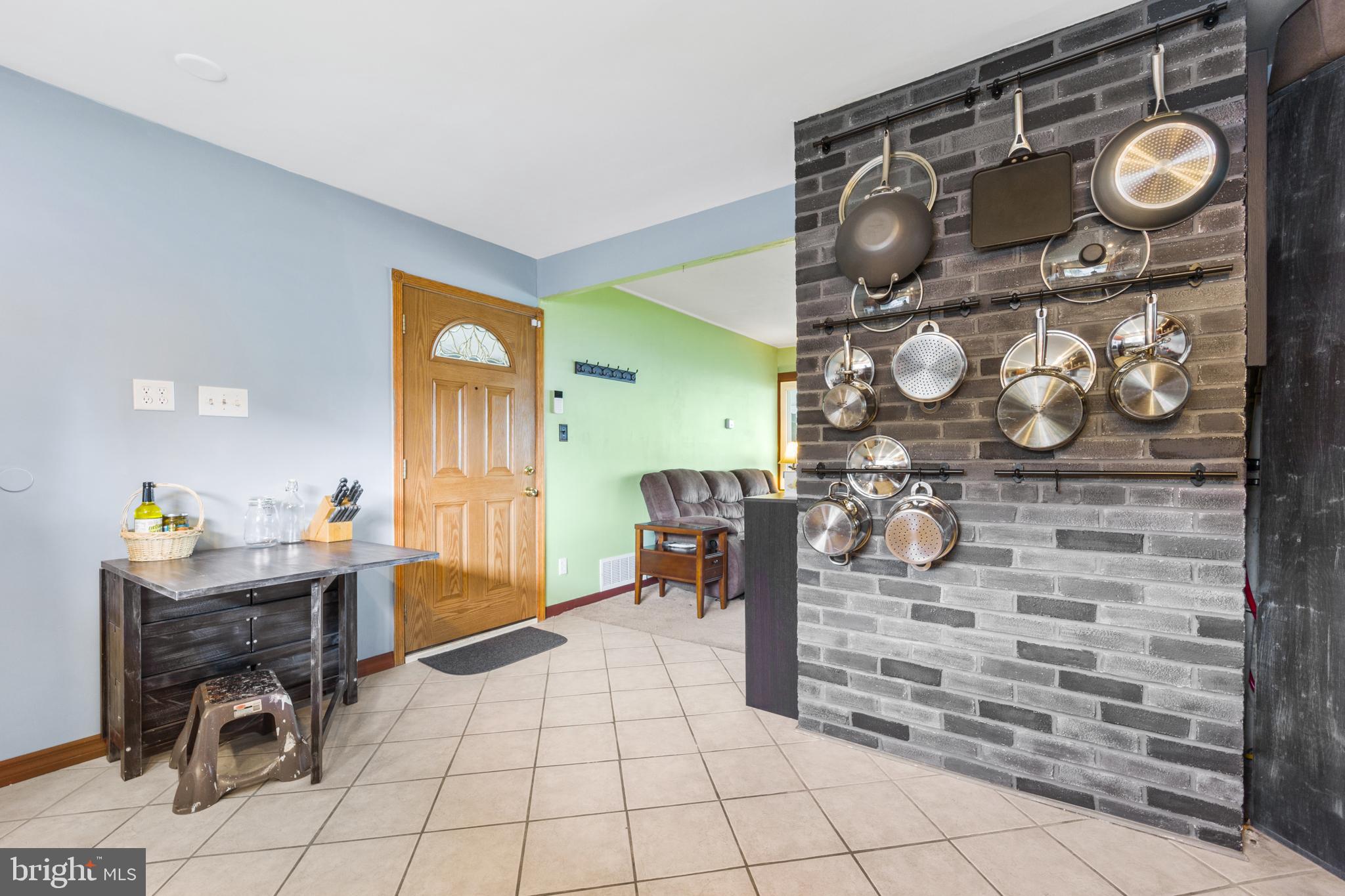 9349 Andover Road Philadelphia, PA 19114 - Photo 8 of 30 Gallery Image 8