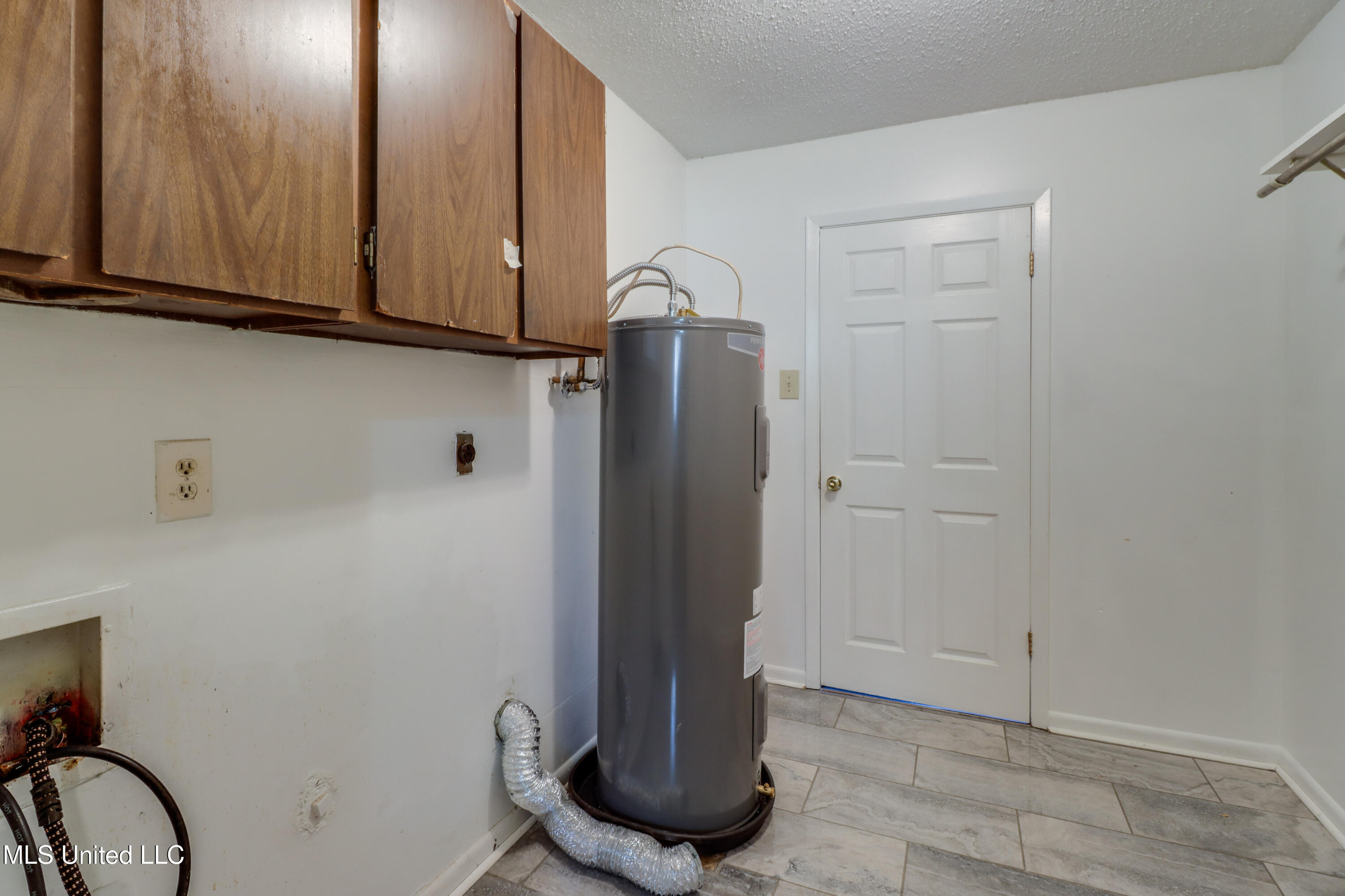 2408 Sunkist Country Club Road Biloxi, MS 39532 - Photo 21 of 23 Photo Jan 20 2026, 12 28 22 PM (2)-Edit