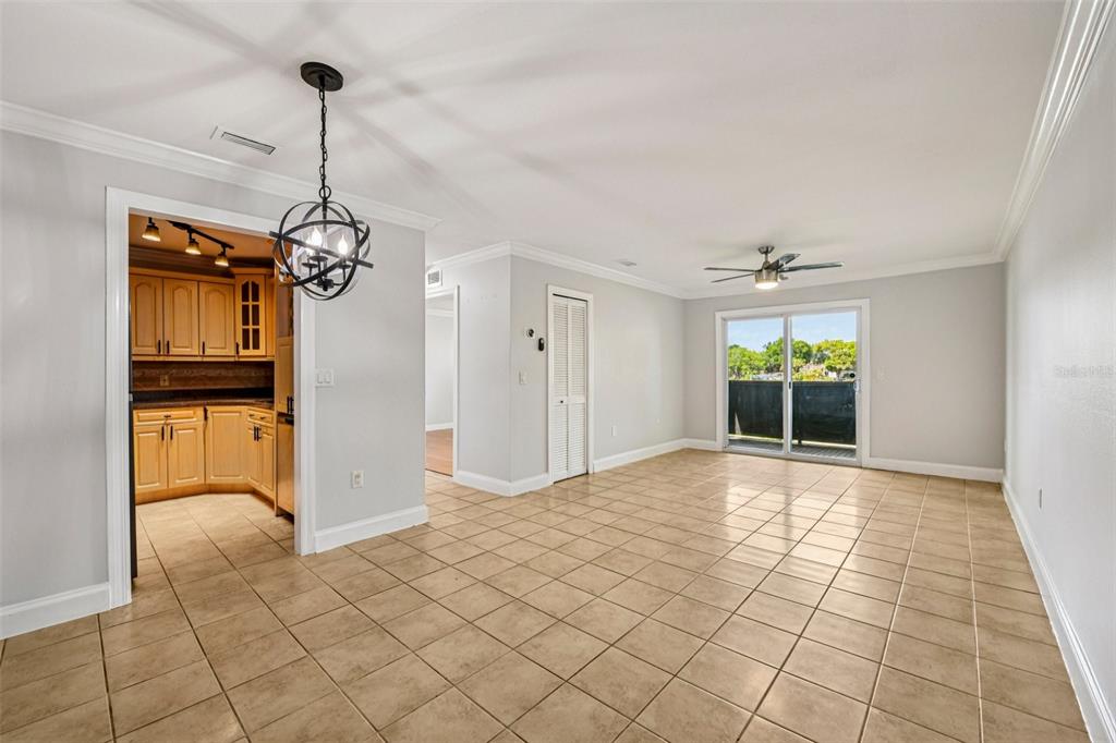926 Lake Destiny Road, Unit F Altamonte Springs, FL 32714 - Photo 3 of 20