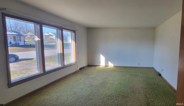 $100,000 | 408 Northeast 18th Street, Washington, IN 47501