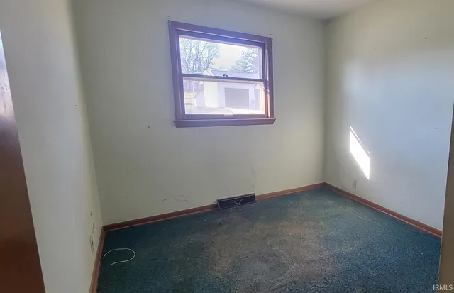 $100,000 | 408 Northeast 18th Street, Washington, IN 47501