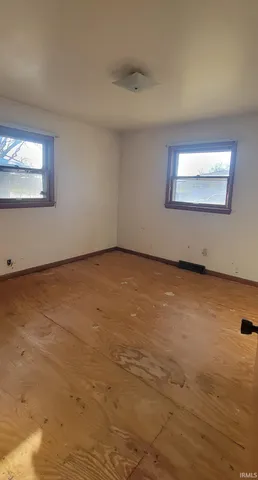 $100,000 | 408 Northeast 18th Street, Washington, IN 47501