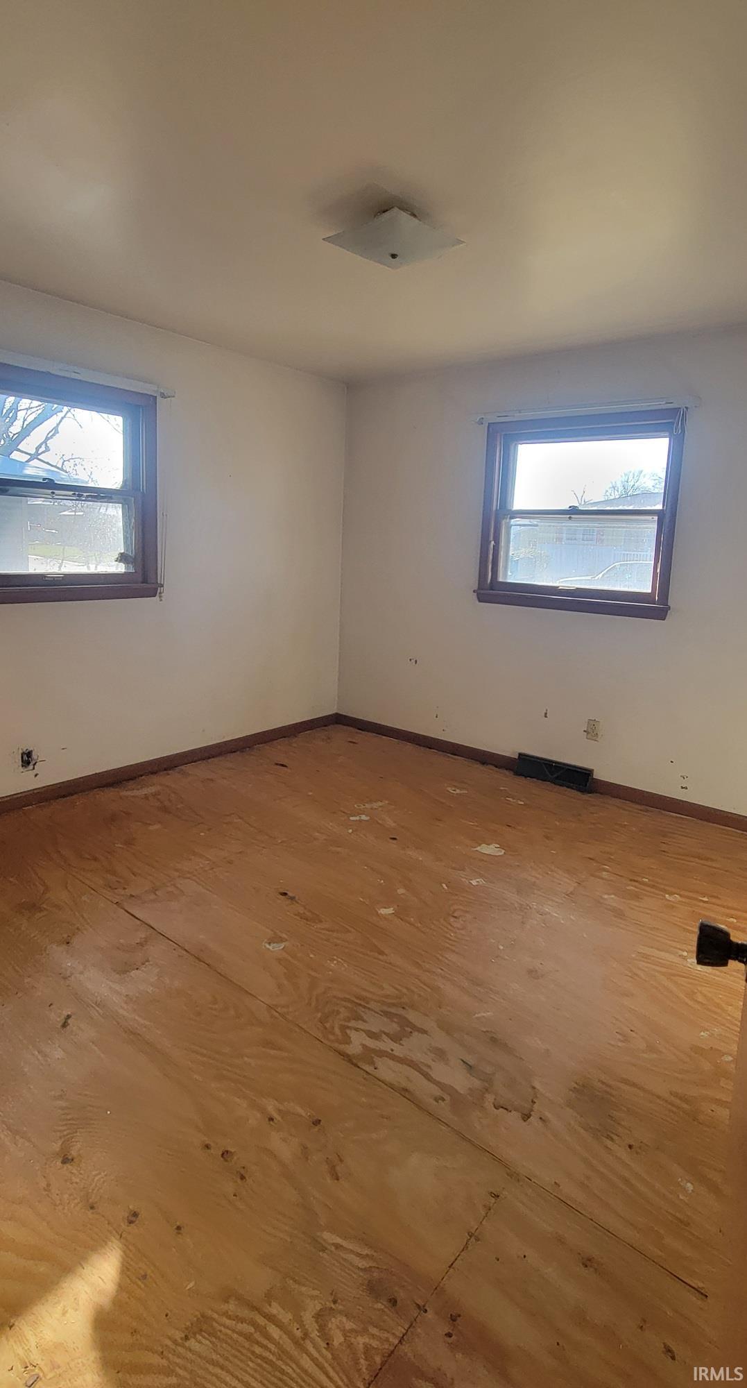 408 Northeast 18th Street Washington, IN 47501 - Photo 8 of 10