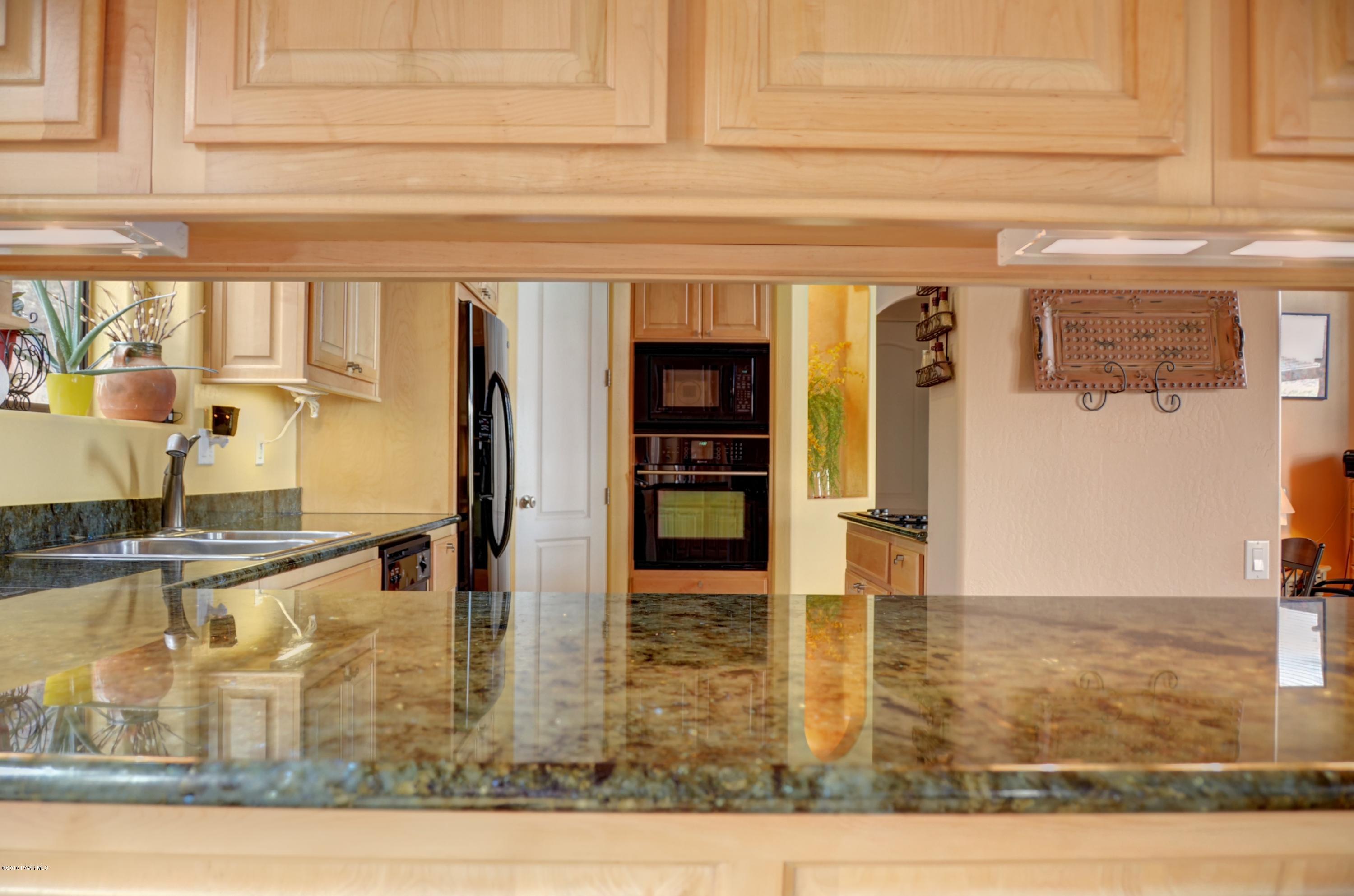 2299 Shadow Ridge Road Prescott, AZ 86305 - Photo 29 of 65 Kitchen Granite