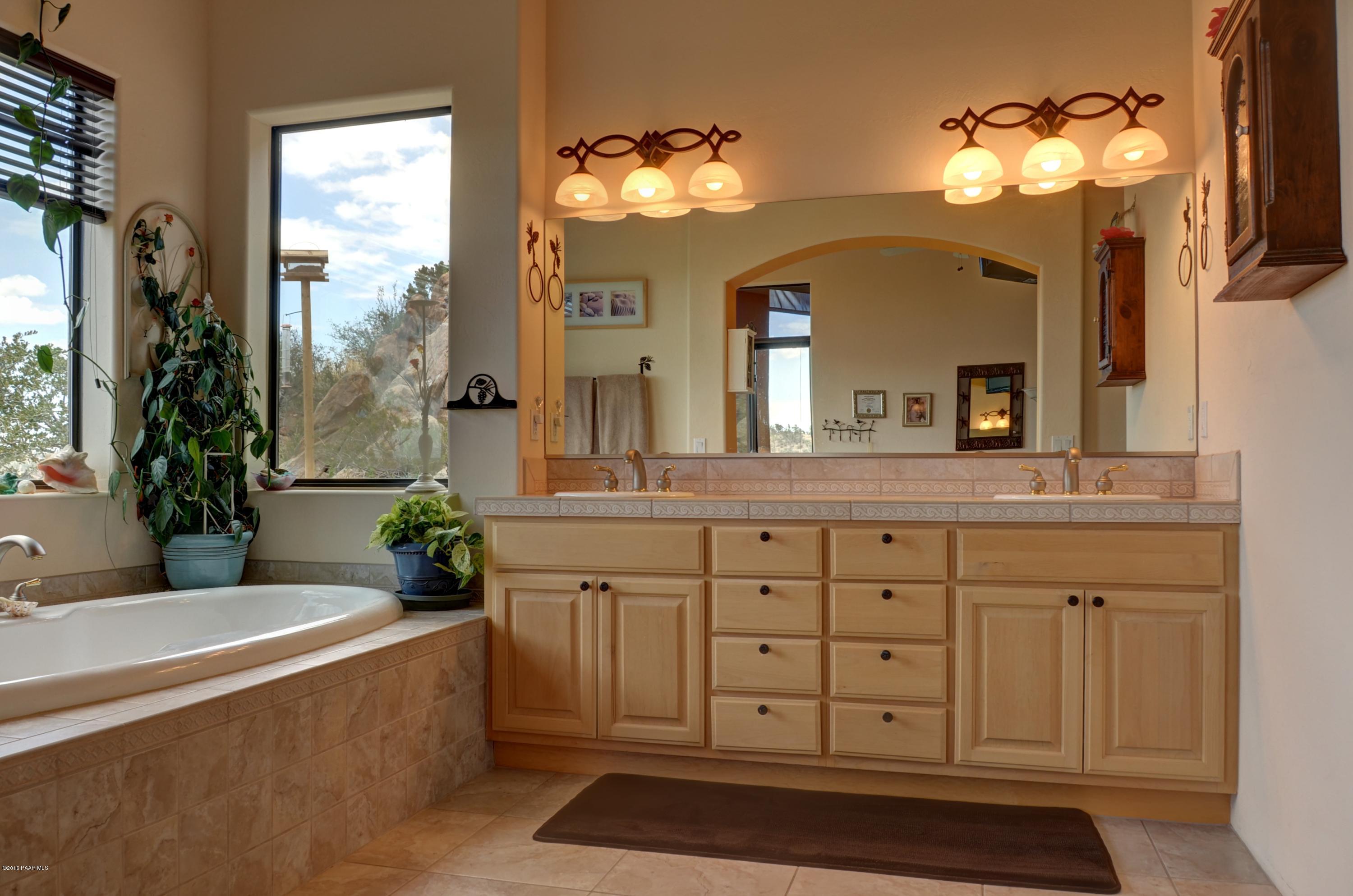 2299 Shadow Ridge Road Prescott, AZ 86305 - Photo 34 of 65 Master Bath