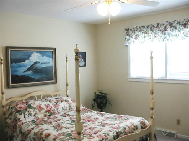 109 Middle Road Greenville, SC 29607 - Photo 16 of 17 Gallery Image 16