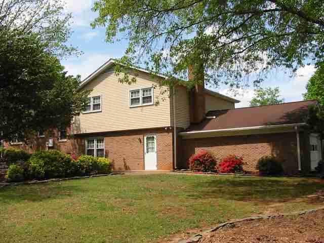 109 Middle Road Greenville, SC 29607 - Photo 3 of 17 Gallery Image 3