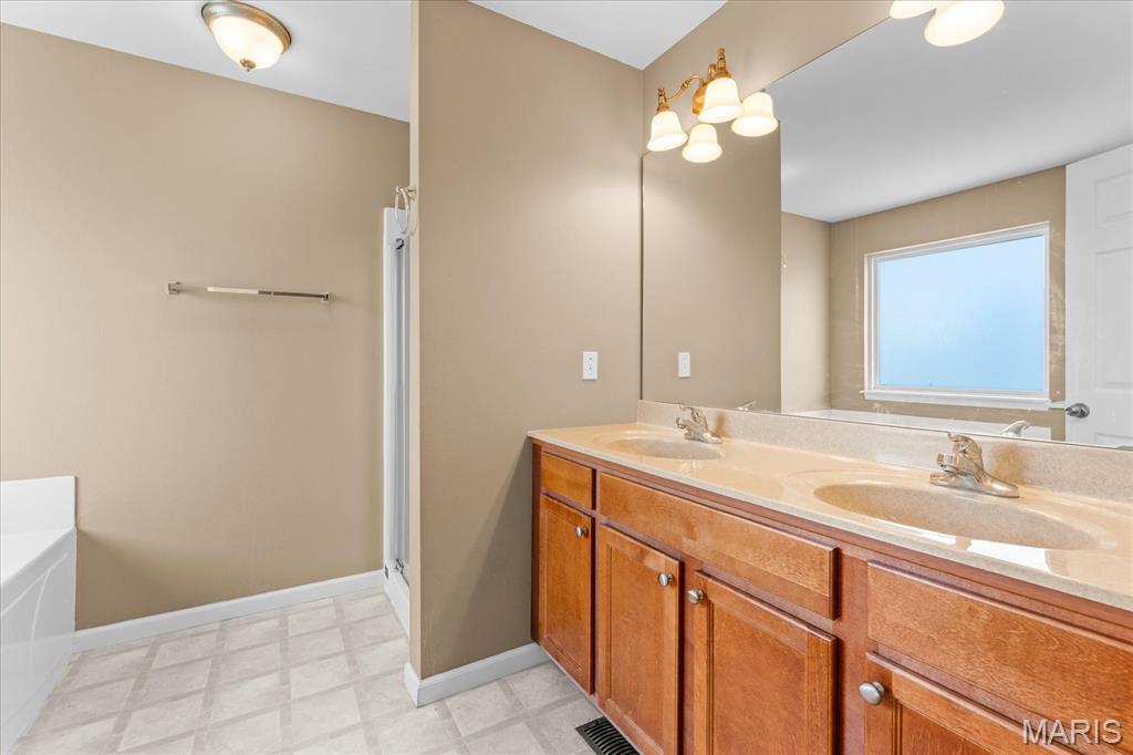 810 Victorian Avenue Waterloo, IL 62298 - Photo 24 of 44