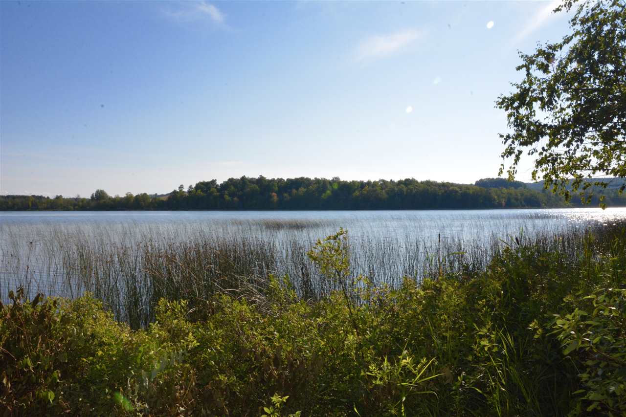 3 North Putnam Road Suttons Bay, MI 49682 - Photo 5 of 39 1838016-4.JPG