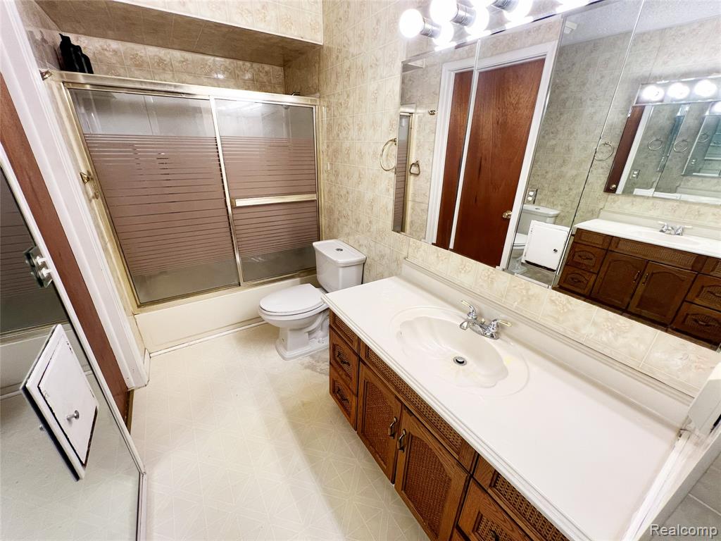5163 North Linden Road Flint, MI 48504 - Photo 8 of 21 Gallery Image 8
