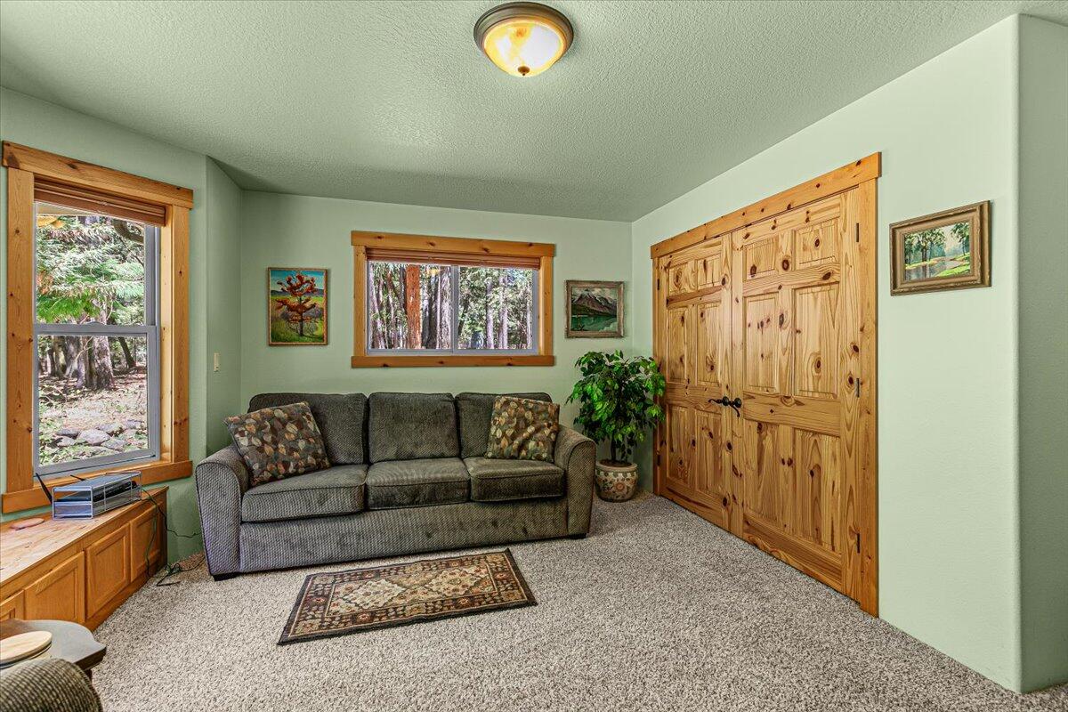 785 Crow Road Merlin, OR 97532 - Photo 16 of 36 19-19