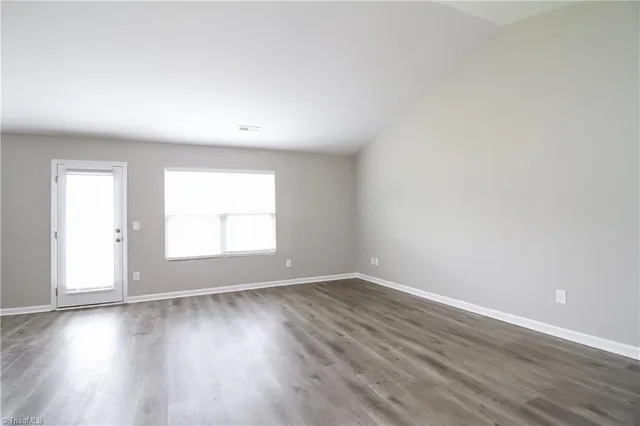 $1,810 | 173 Konnoak Village Circle, Winston-Salem, NC 27127