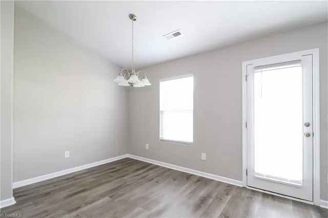 $1,810 | 173 Konnoak Village Circle, Winston-Salem, NC 27127