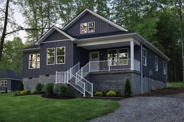 $359,900 | 4619 Chapel Hill Road, Southside, TN 37171