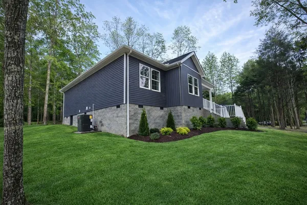 $359,900 | 4619 Chapel Hill Road, Southside, TN 37171