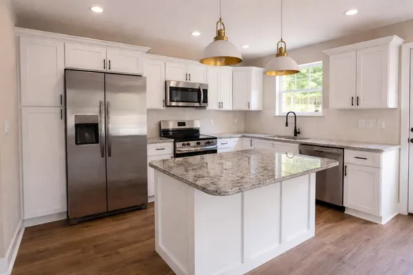 $359,900 | 4619 Chapel Hill Road, Southside, TN 37171