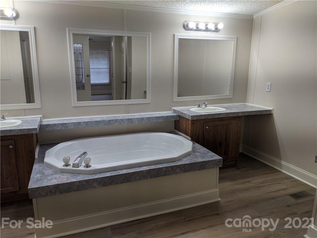 1046 Neely Store Road Rock Hill, SC 29730 - Photo 8 of 12 Gallery Image 8