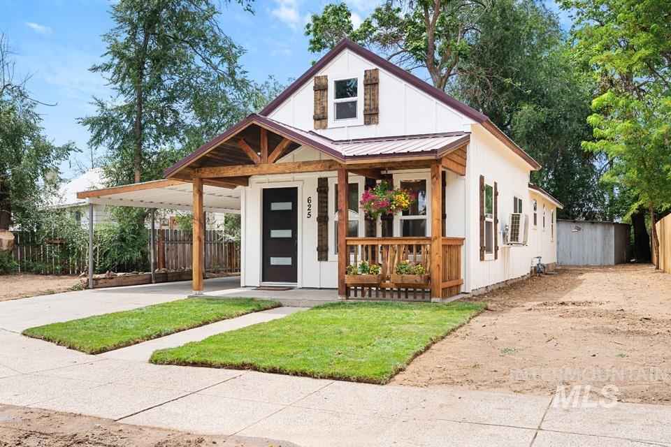 625 West 6th Street Weiser, ID 83672 - Photo 1 of 35
