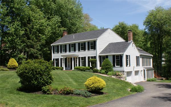 5 Stagecoach Road Hingham, MA 02043 - Photo 2 of 30 Gallery Image 2