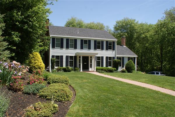 5 Stagecoach Road Hingham, MA 02043 - Photo 3 of 30 Gallery Image 3