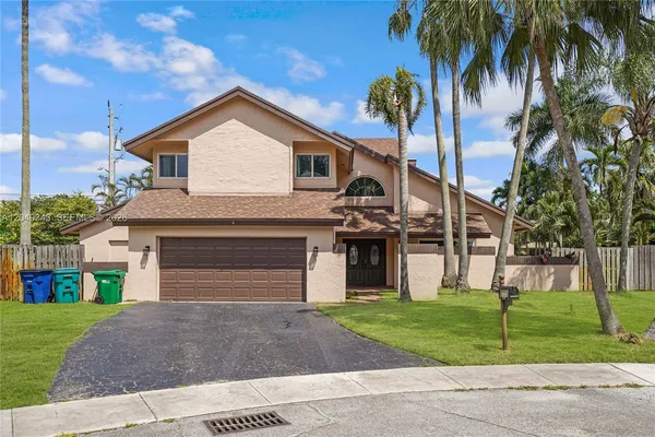 $869,000 | 8650 Southwest 57th Court, Cooper City, FL 33328