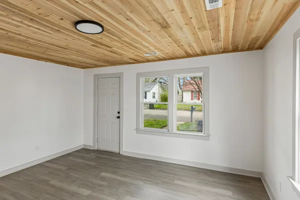 $1,400 | 416 3rd Street, Lawrenceburg, TN 38464