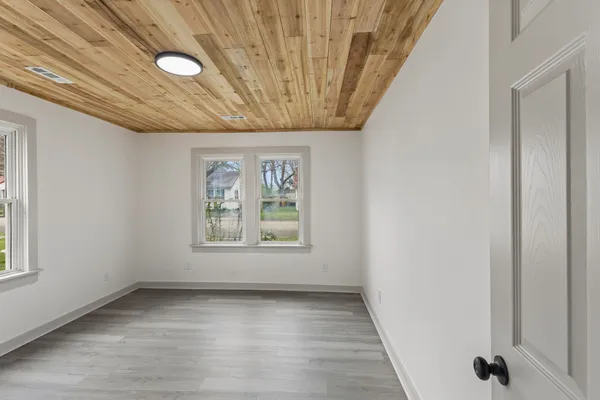 $1,400 | 416 3rd Street, Lawrenceburg, TN 38464