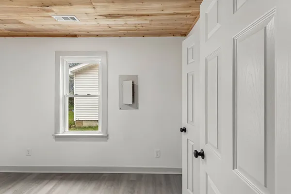 $1,400 | 416 3rd Street, Lawrenceburg, TN 38464