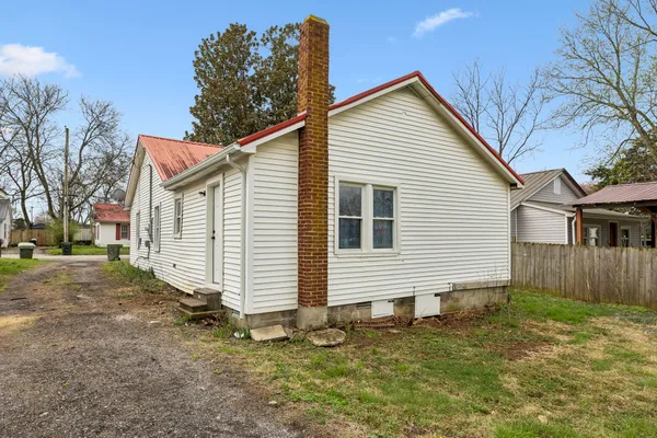$1,400 | 416 3rd Street, Lawrenceburg, TN 38464