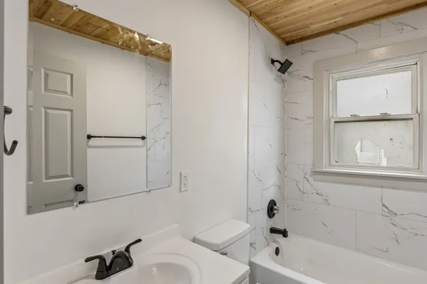 $1,400 | 416 3rd Street, Lawrenceburg, TN 38464