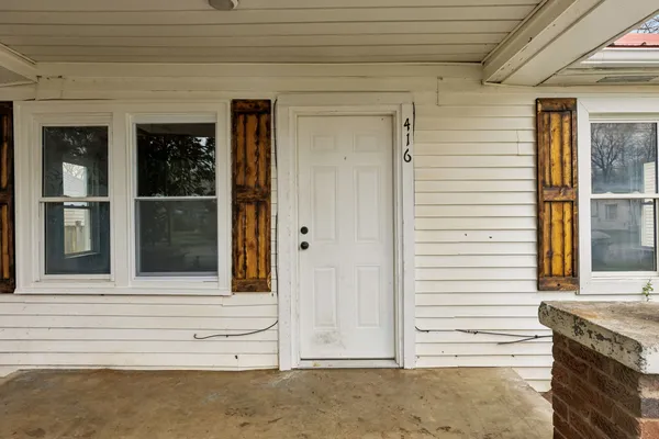 $1,400 | 416 3rd Street, Lawrenceburg, TN 38464