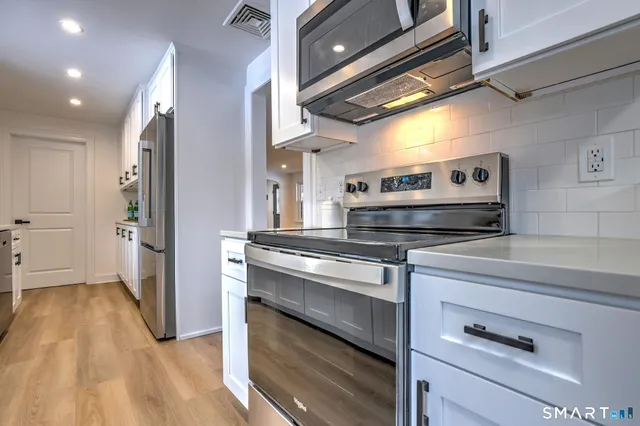 $529,900 | 53 Geer Street, Cromwell, CT 06416