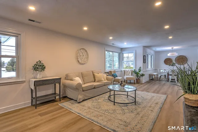 $529,900 | 53 Geer Street, Cromwell, CT 06416