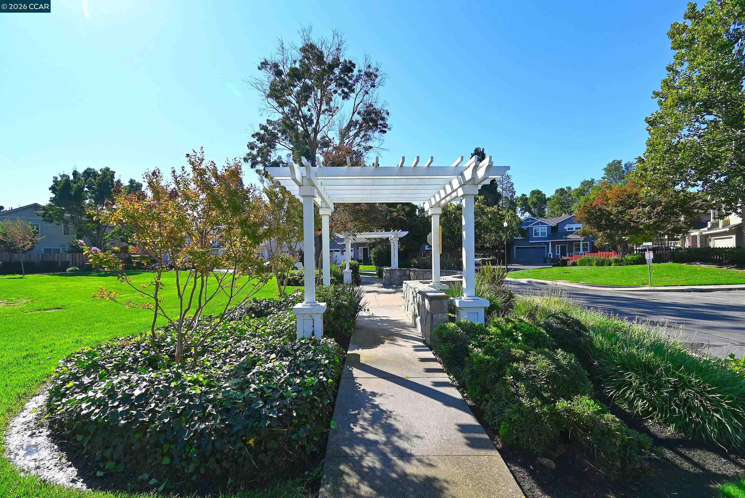 34 Elmwood Drive San Ramon, CA 94583 - Photo 6 of 60