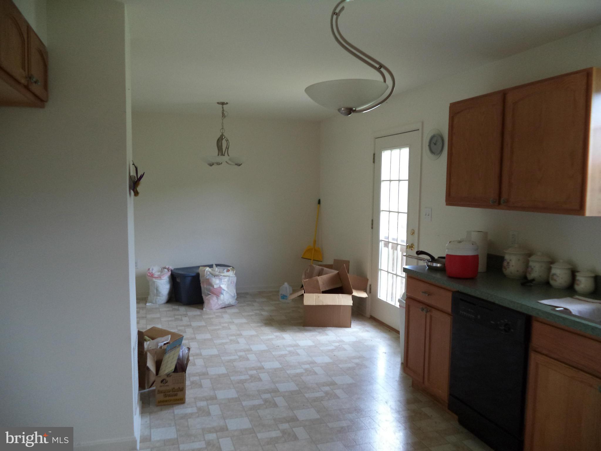 409 Whispering Wind Road Hancock, MD 21750 - Photo 11 of 22 Kitchen