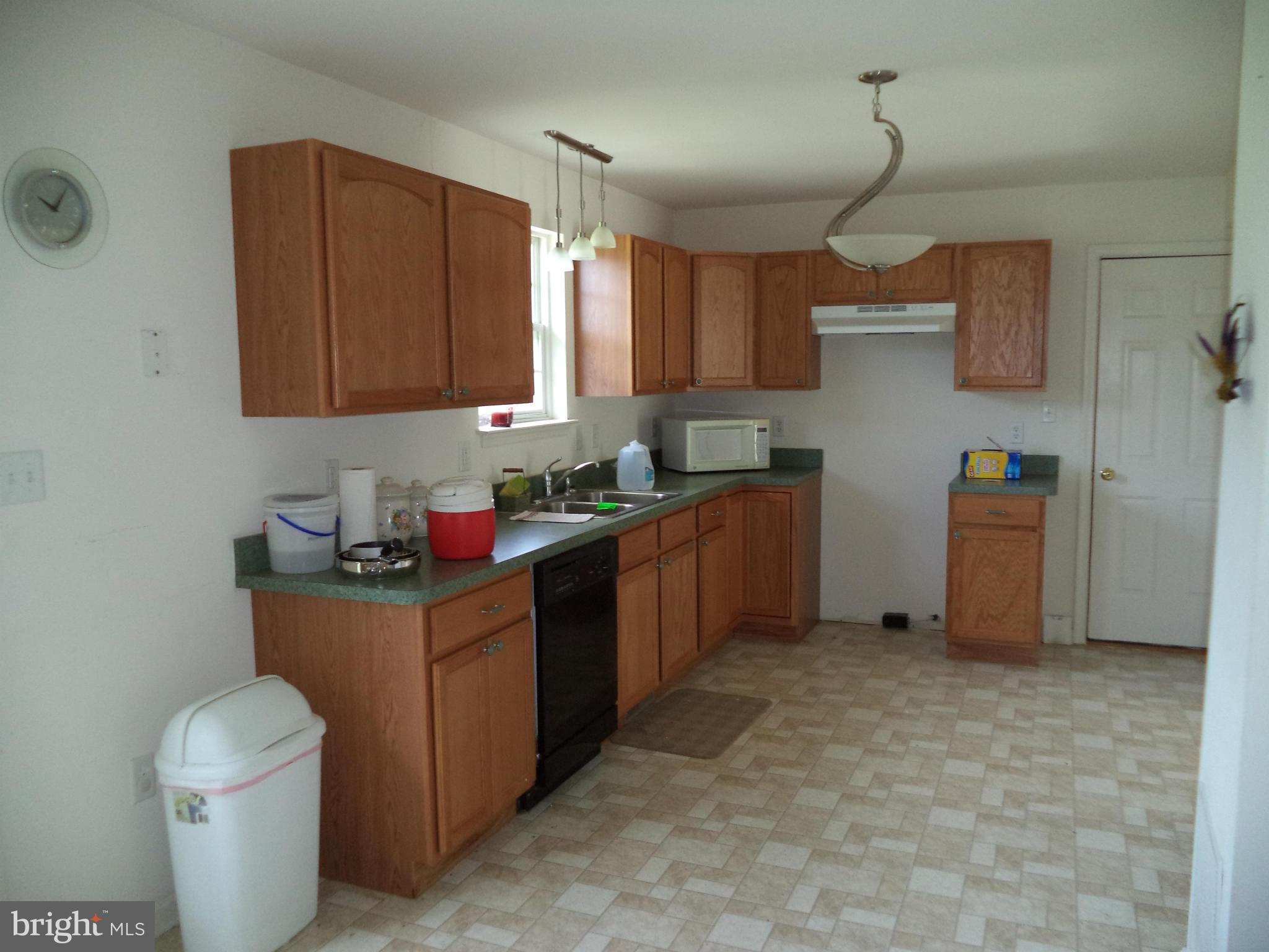 409 Whispering Wind Road Hancock, MD 21750 - Photo 10 of 22 Kitchen