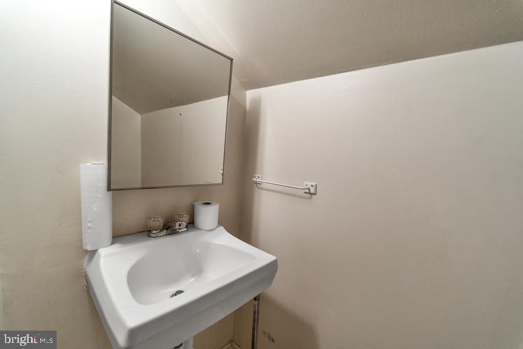 3104 Fordham Road Philadelphia, PA 19114 - Photo 25 of 31 Gallery Image 25