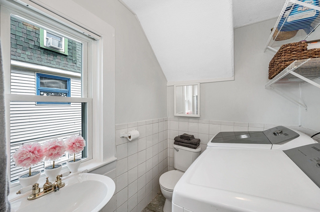 50 Bay Road Revere, MA 02151 - Photo 9 of 32 Gallery Image 9