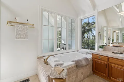 $3,775,000 | 1603 Balverne Lane, Windsor, CA 95492