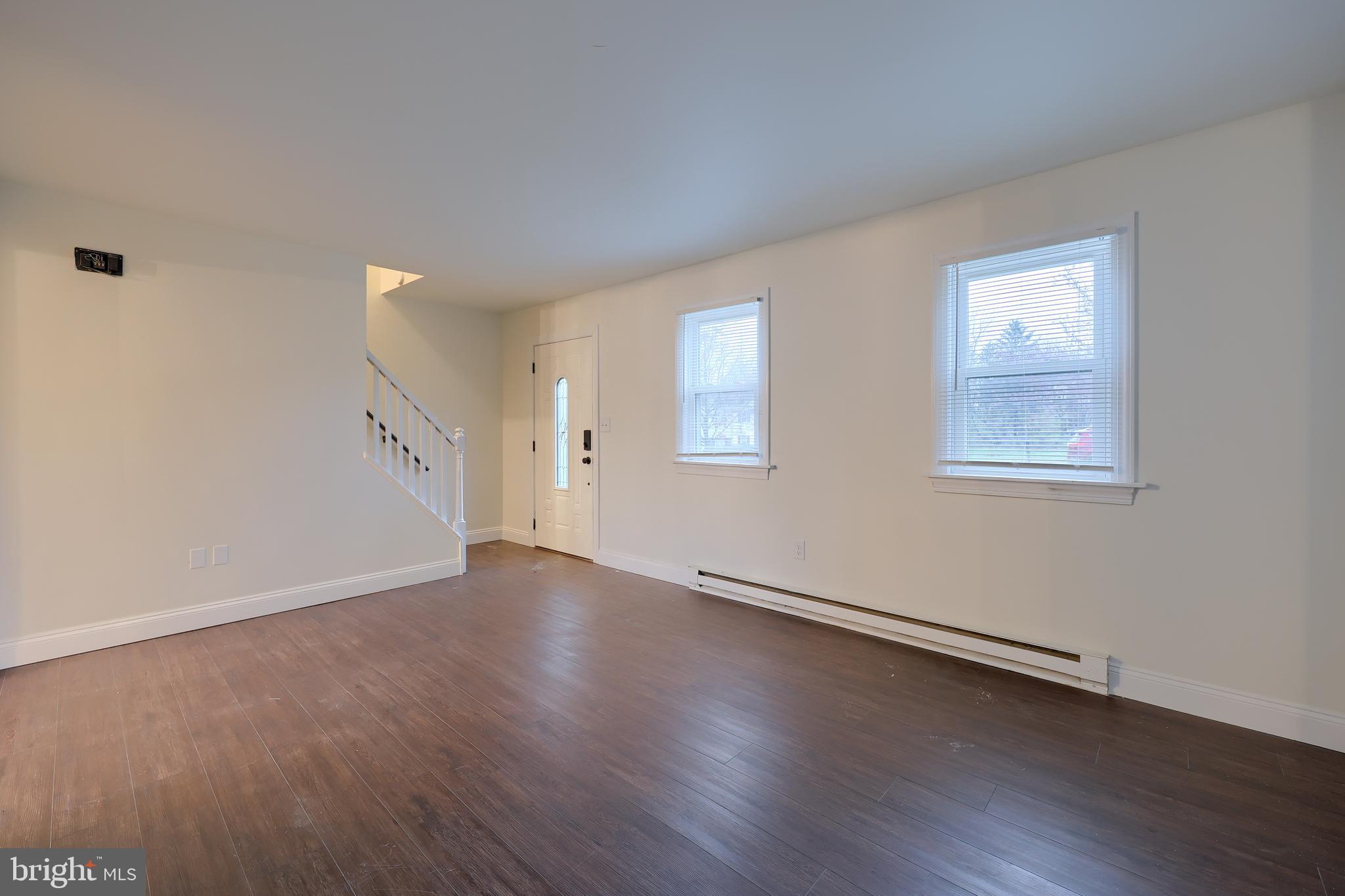 671 South Cedar Street Lititz, PA 17543 - Photo 5 of 35
