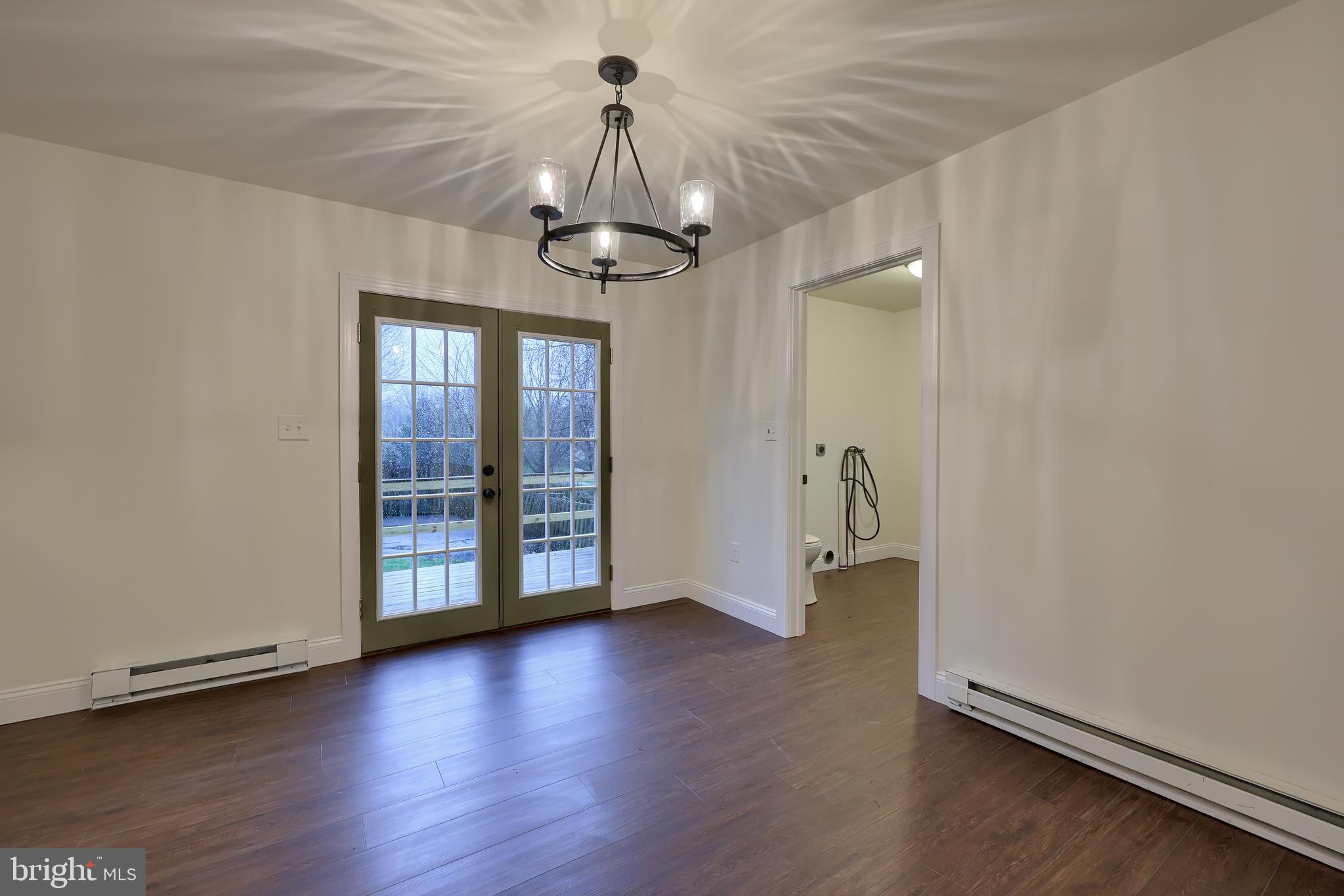 671 South Cedar Street Lititz, PA 17543 - Photo 7 of 35
