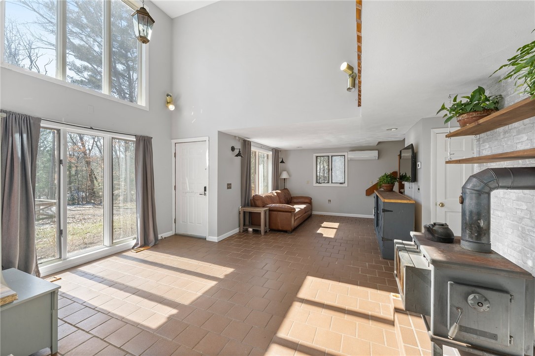 1110 Maple Valley Road Coventry, RI 02827 - Photo 19 of 48