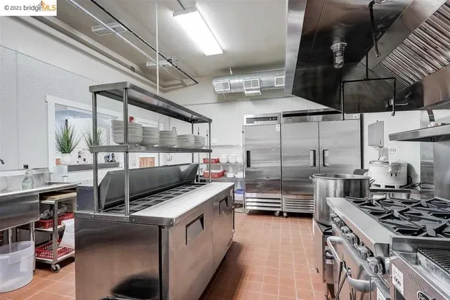 a view of a storage & utility room