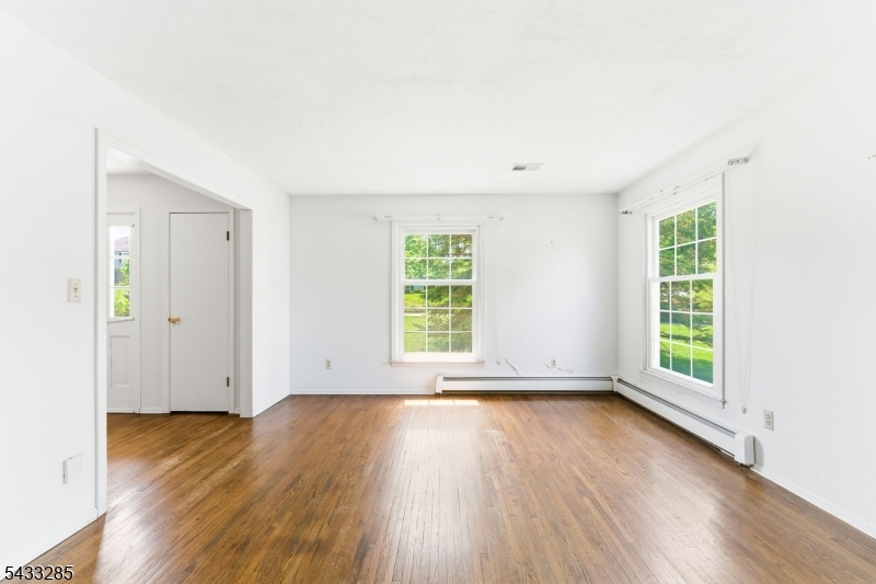 3 Elm Street Chester, NJ 07930 - Photo 8 of 40