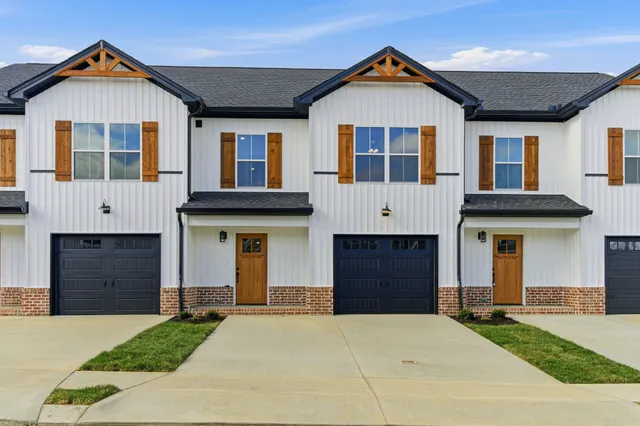 $339,900 | 1156 Malinda Lane, Unit 37, Greenbrier, TN 37073