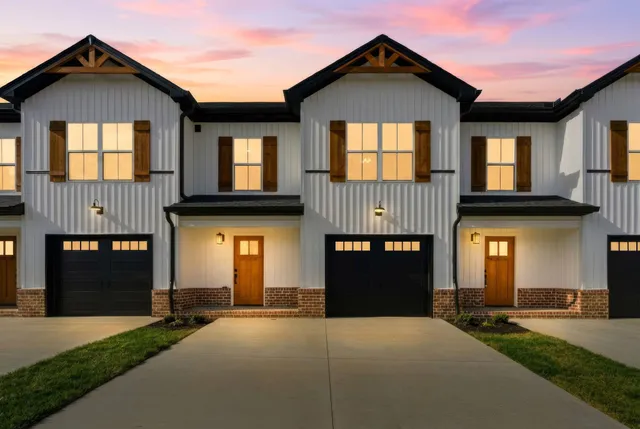 $339,900 | 1156 Malinda Lane, Unit 37, Greenbrier, TN 37073