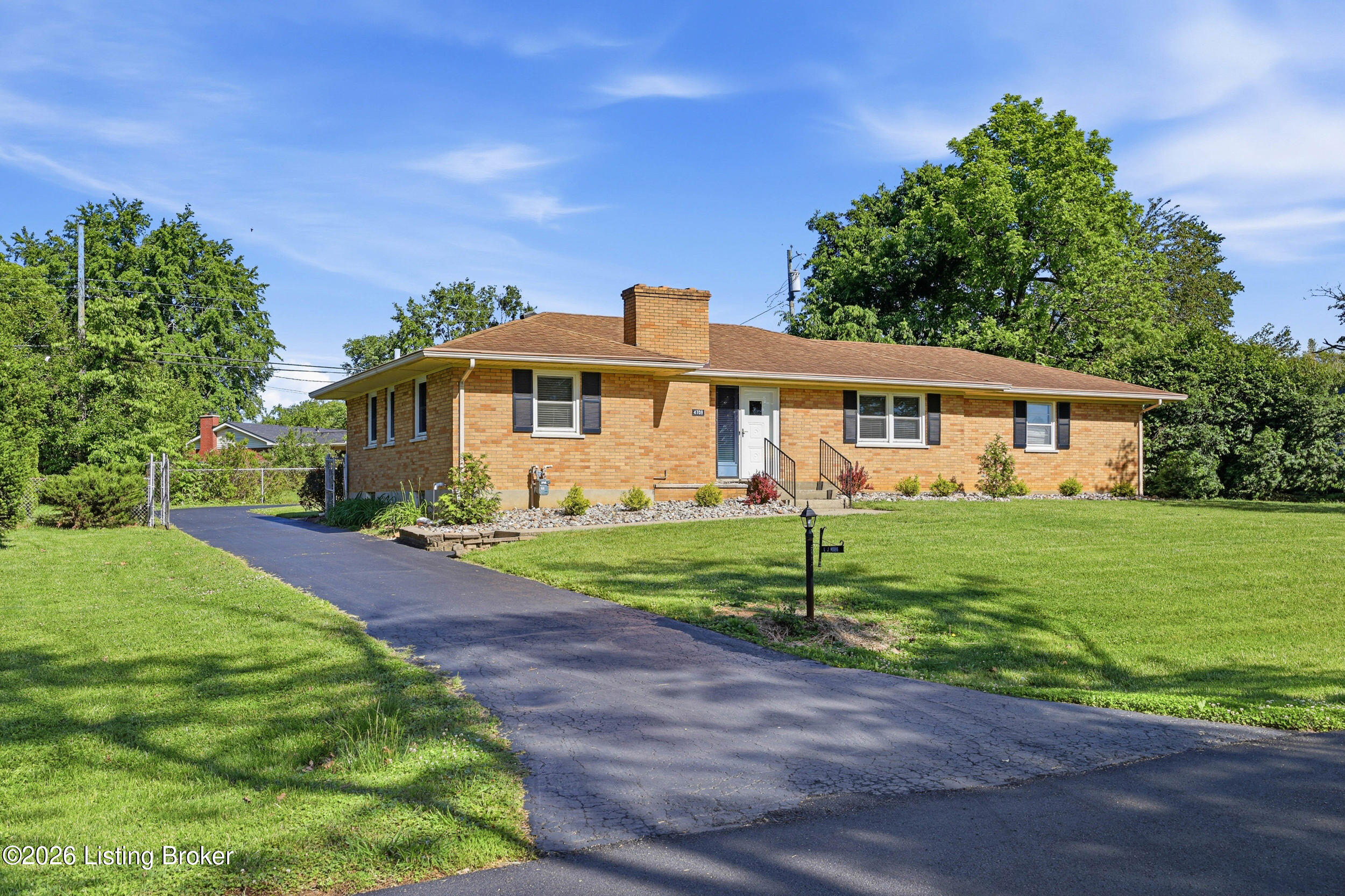 4709 Clarmar Road Jeffersontown, KY 40299 - Photo 3 of 43 4709 clarmar-3
