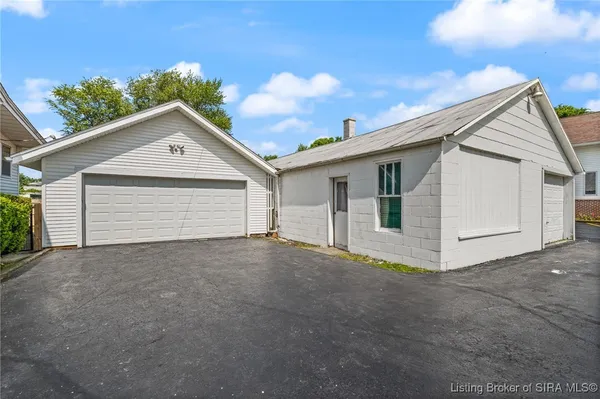 $179,999 | 245 South Gospel Street, Paoli, IN 47454