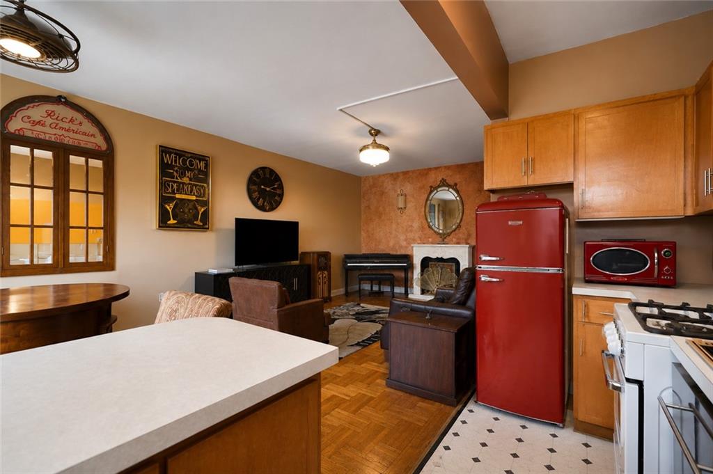 8701 Shore Road, Unit 528 Brooklyn, NY 11209 - Photo 12 of 21 Gallery Image 12