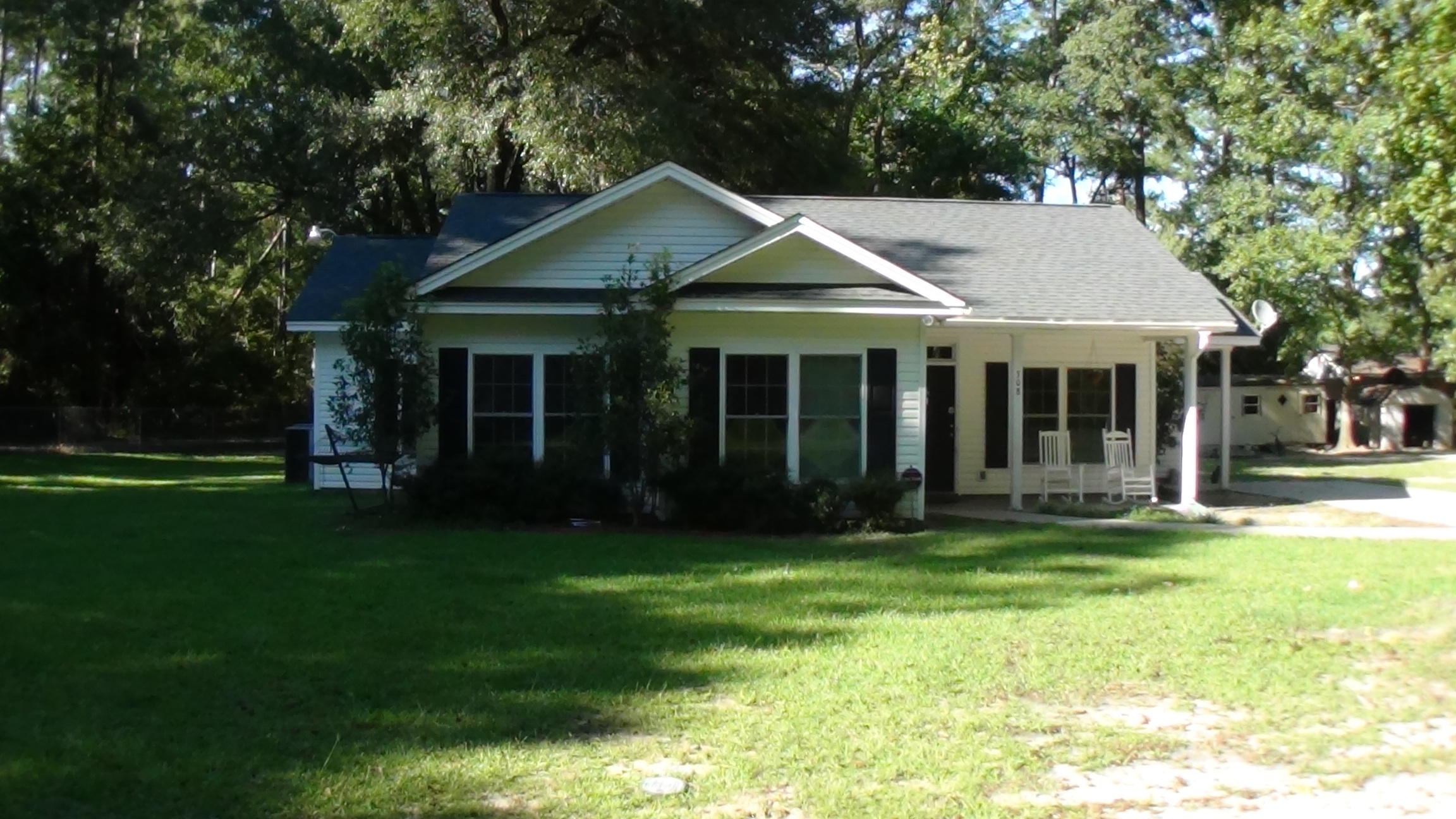 308 Pineland Road Walterboro, SC 29488 - Photo 2 of 15 296